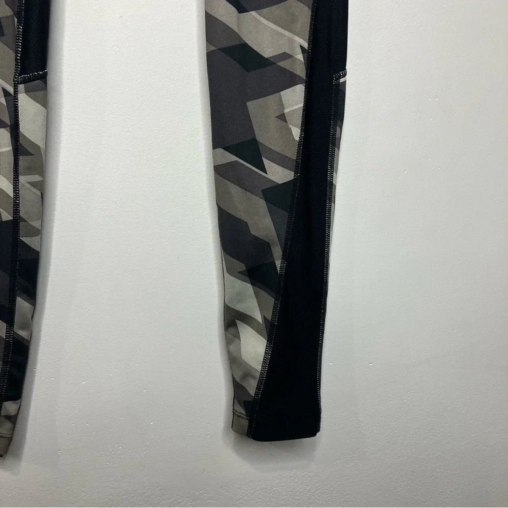 Nike power racer geo groove printed running tights size XS‎